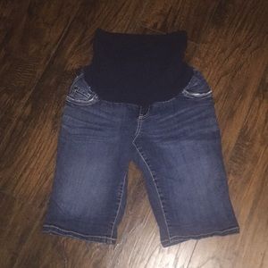 Maternity jean shirt size medium